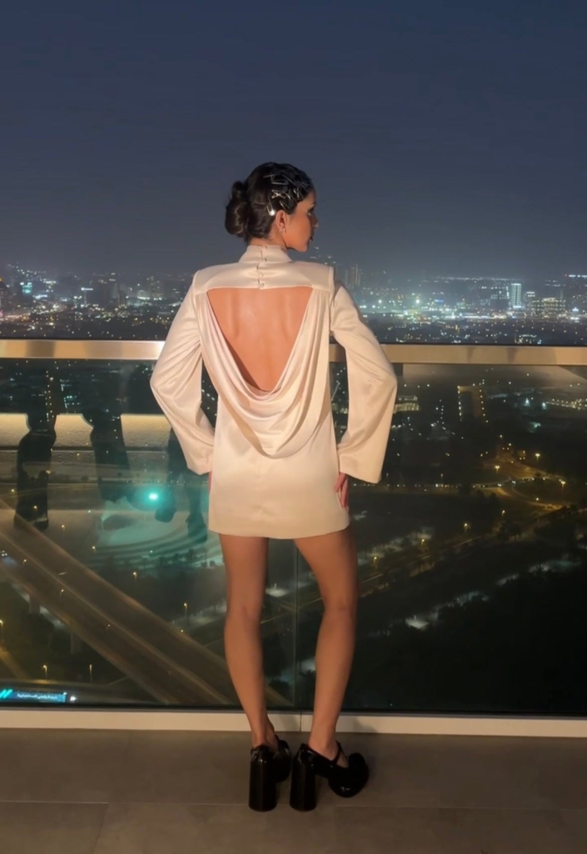 The Drape Back Mini