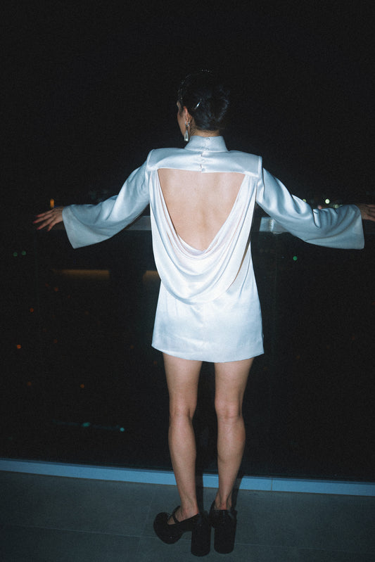 The Drape Back Mini